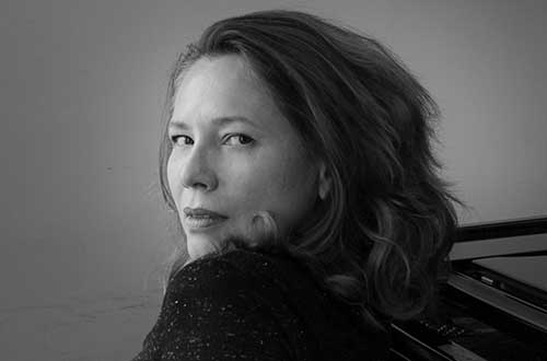 Karin Fernandes Karin Fernandes